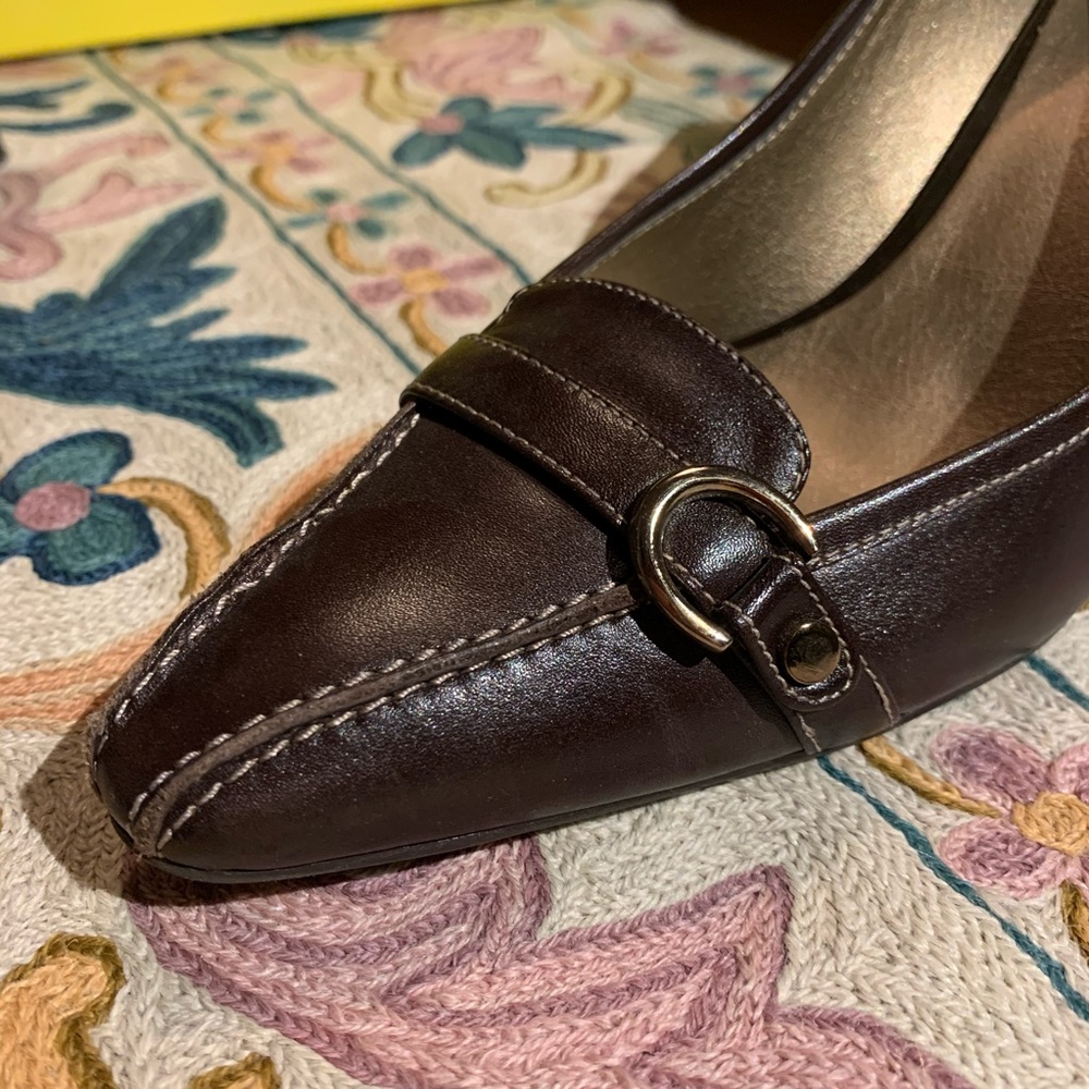 Circa Joan & David brown ‘CJ Marcie’ leather pumps